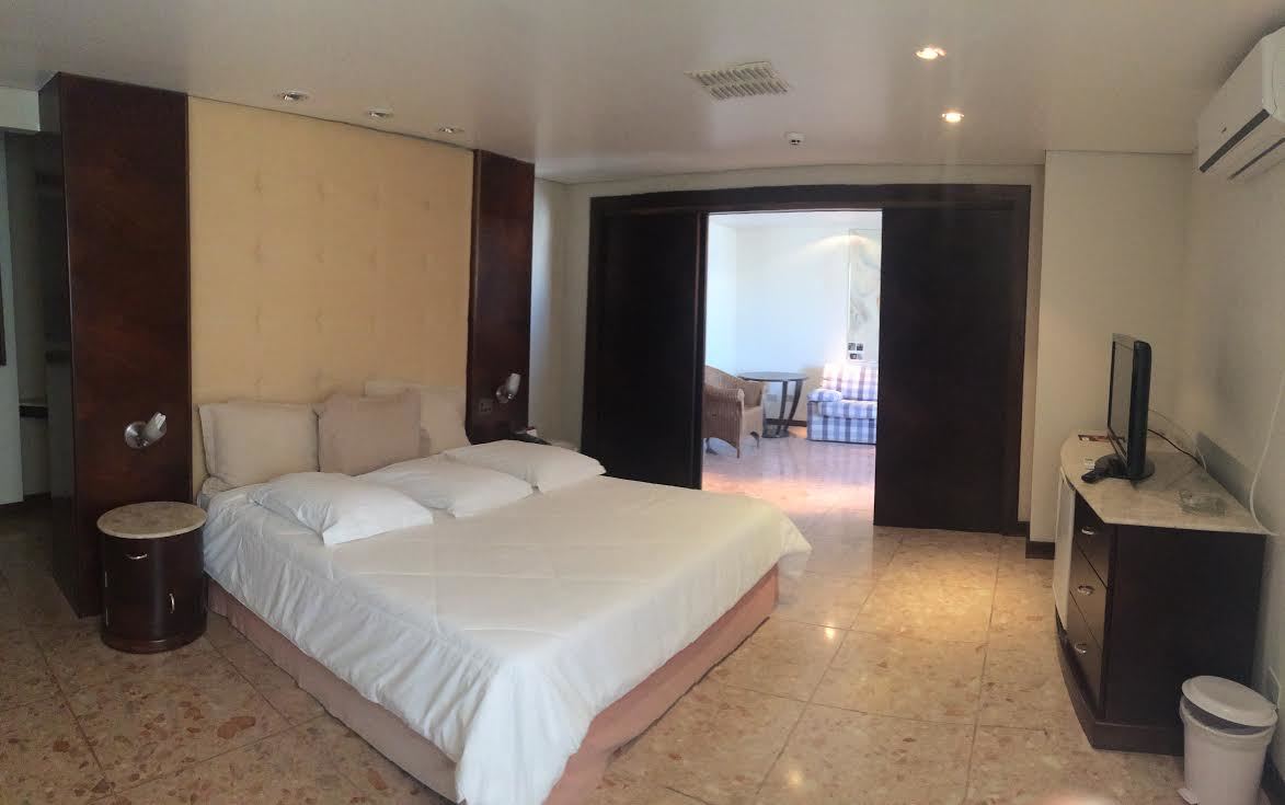 Hotel Parnaso บัลเนอาริโอ กังโบริว ภายนอก รูปภาพ